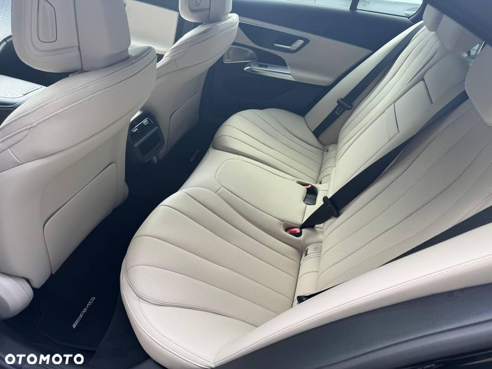 Mercedes-Benz Klasa E 220 d 4-Matic AMG - 28
