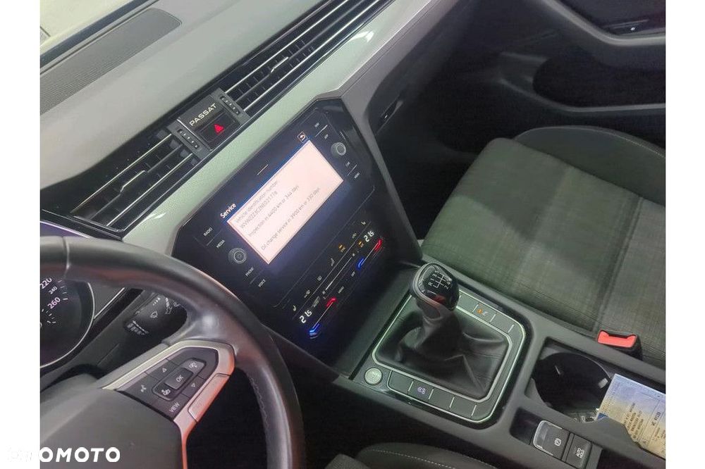 Volkswagen Passat - 9