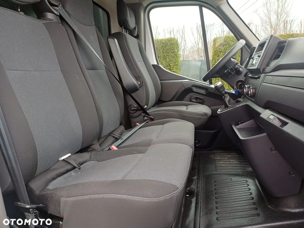 Renault Master 10 palet 2021r. - 14