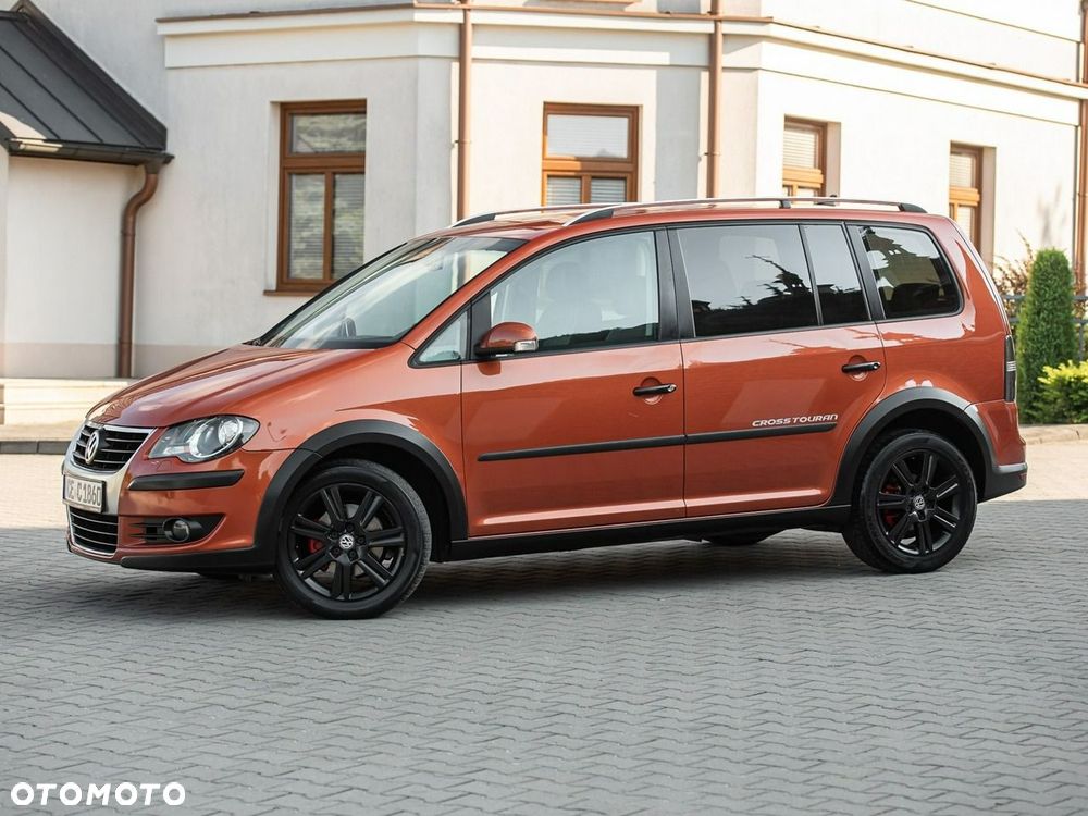 Volkswagen Touran 1.4 TSI Cross - 13