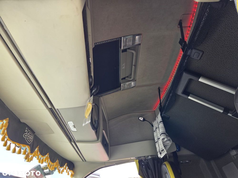 Volvo FH16 750KM 8x4 zwolnice - 10