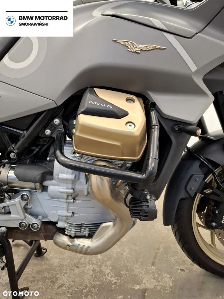Moto Guzzi V100 Mandello - 14