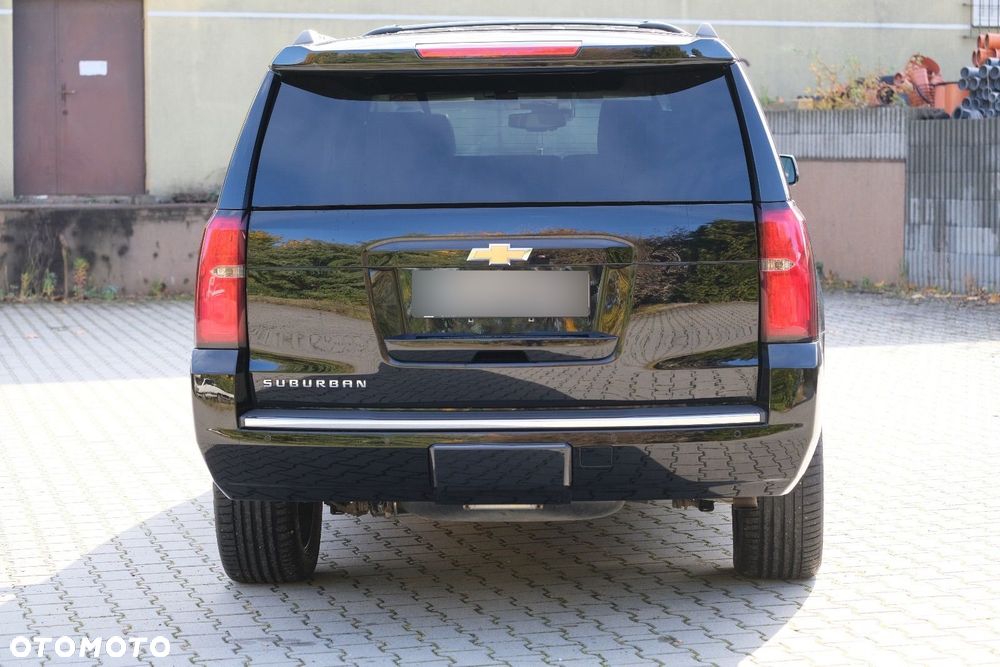 Chevrolet Suburban - 2
