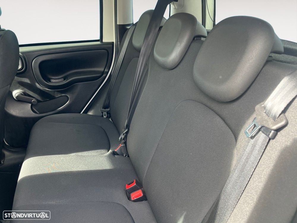 Fiat Panda 1.0 Hybrid City Cross — fotografia 13