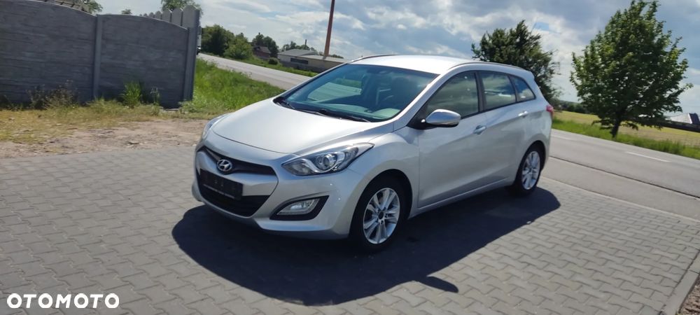 Hyundai i30 i30cw 1.4 Fifa World Cup Edition - 1
