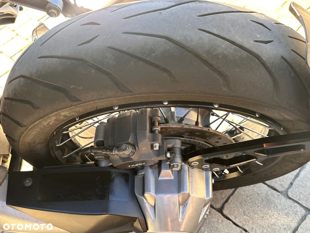 Honda VFR - 15