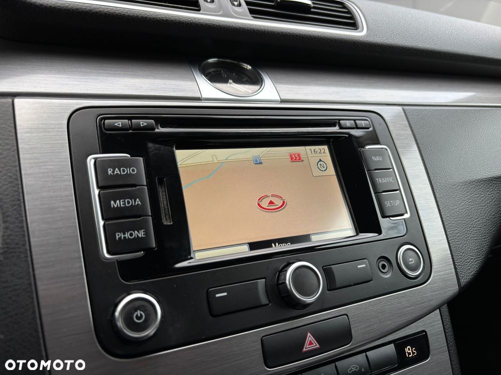 Volkswagen Passat 2.0 TDI Comfortline - 31