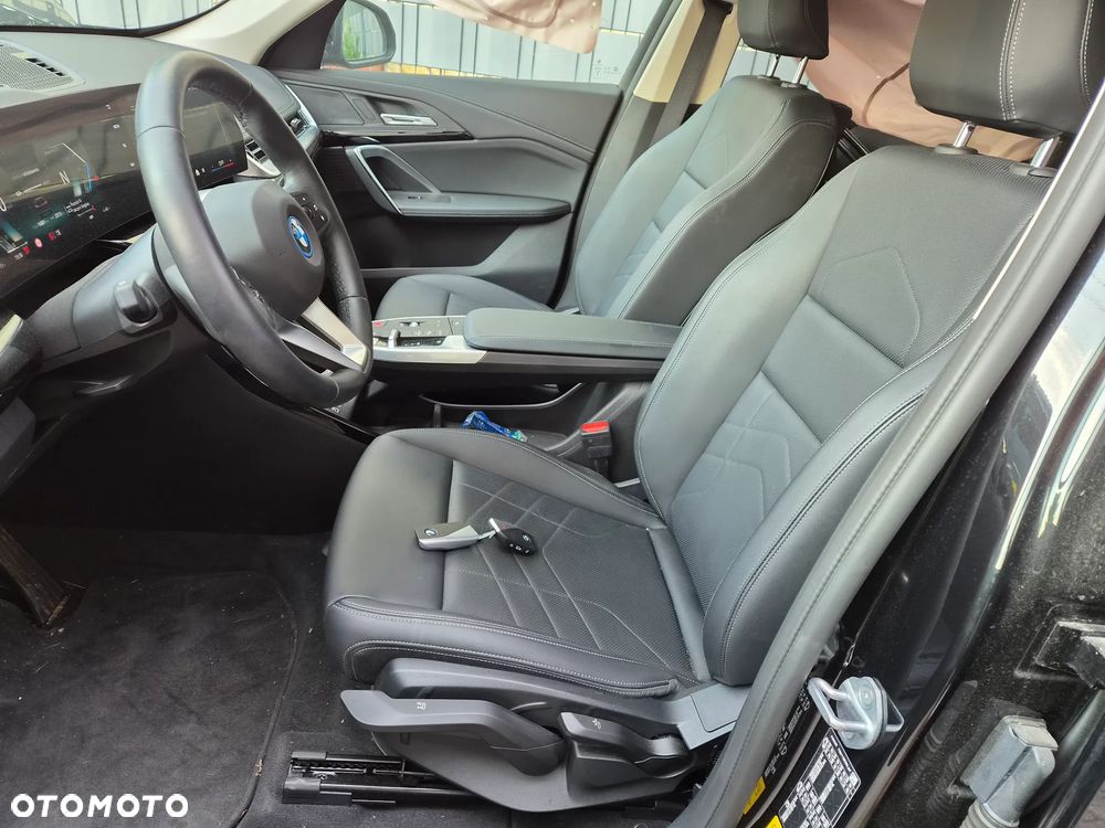 BMW iX1 eDrive20 - 10