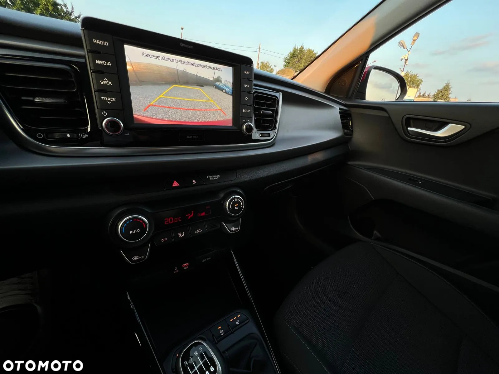 Kia Rio 1.4 L - 28