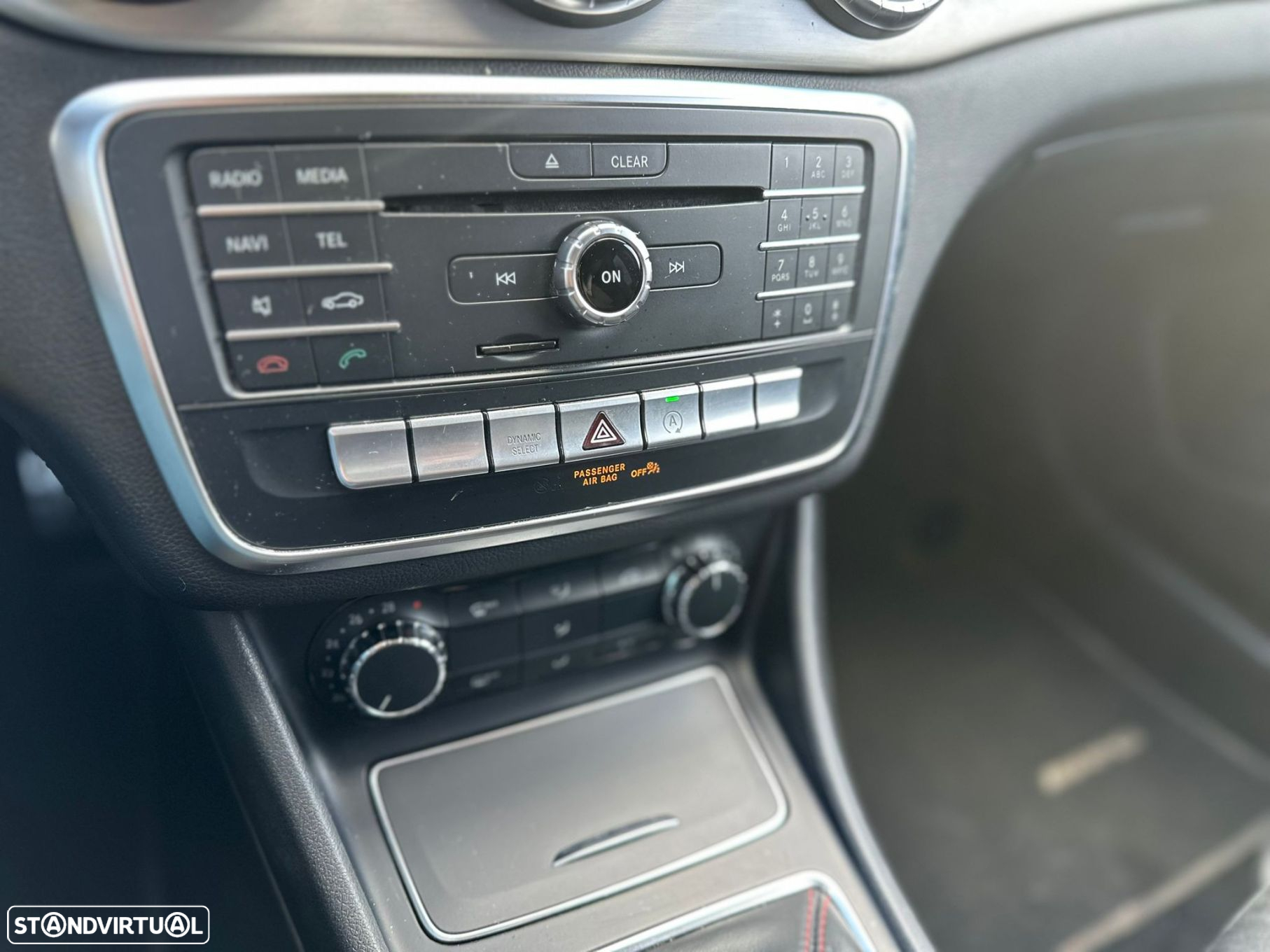 Mercedes-Benz CLA 180 - 18