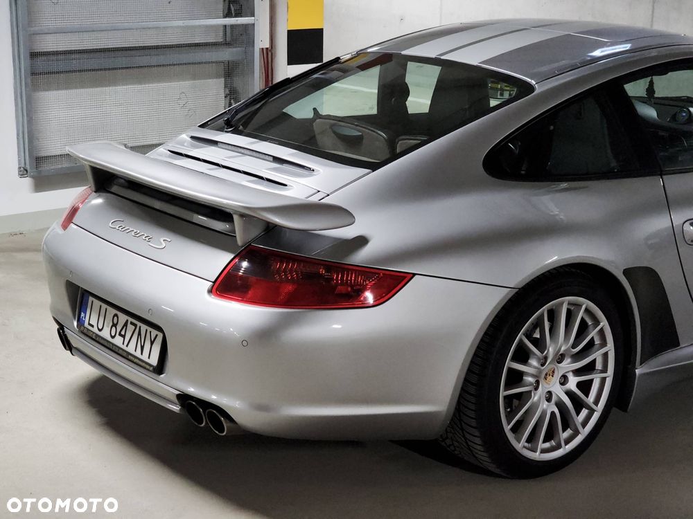 Porsche 911 Carrera S - 12