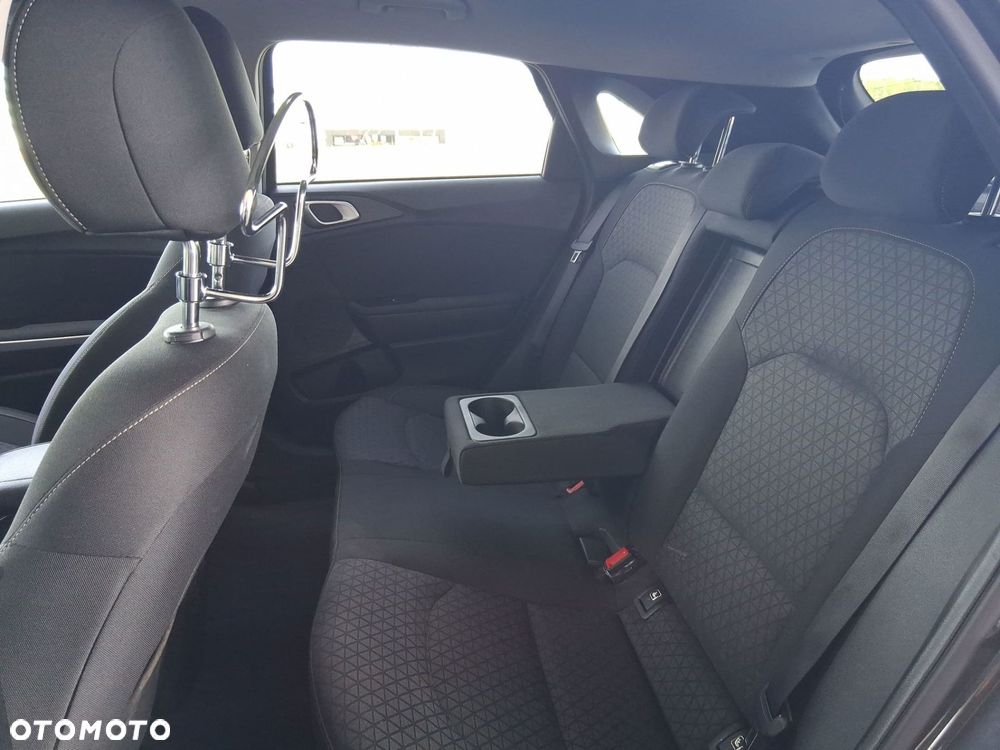 Kia Ceed - 16