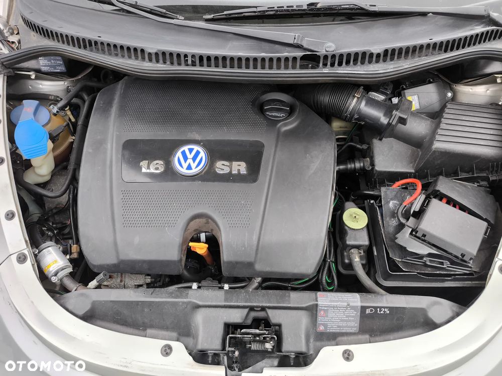 Volkswagen New Beetle 1.6 - 8
