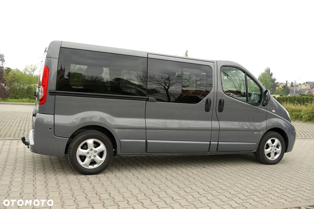Opel Vivaro - 8