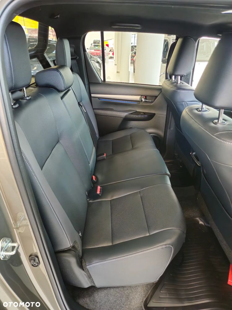 Toyota Hilux 2.8 D-4D Double Cab Invincible 4x4 - 14