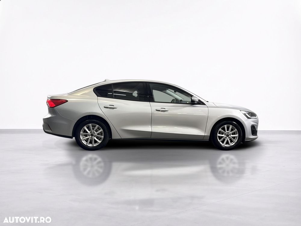 Ford Focus - 7