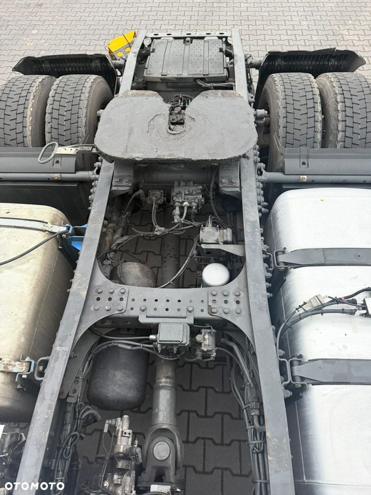 Mercedes-Benz ACTROS - 5