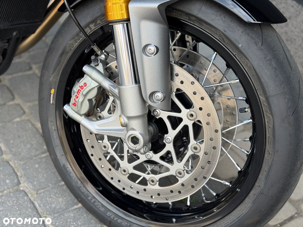 Triumph Thruxton - 10