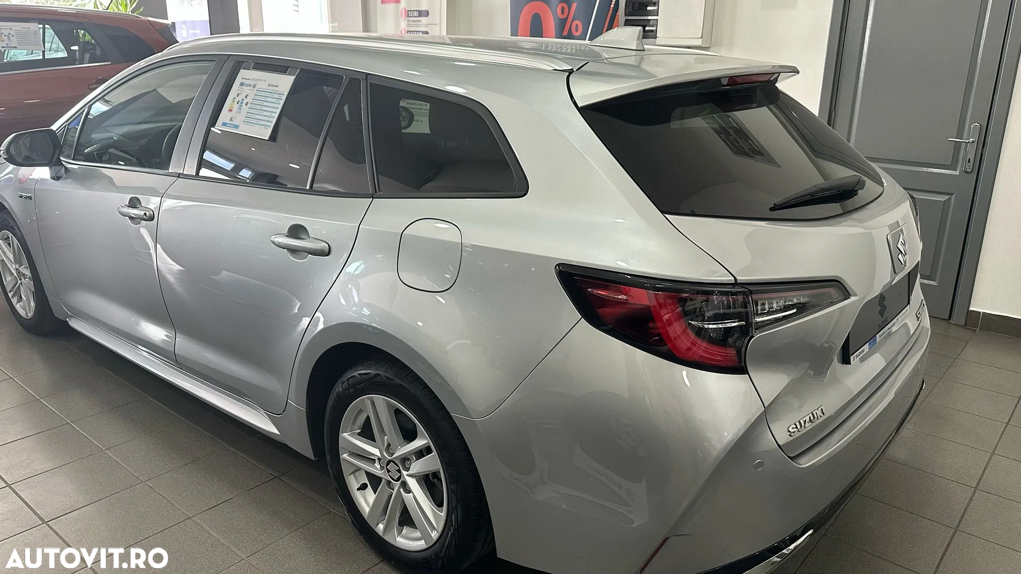Suzuki Swace 1.8 E-CVT HEV Spirit - 2
