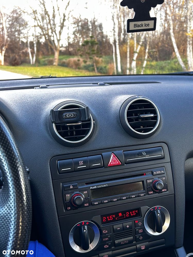 Audi A3 Sportback 1.6 FSI Ambiente - 23