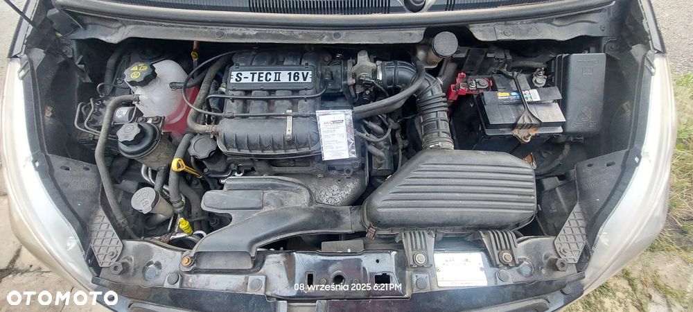 Chevrolet Spark 1.0 Base - 16