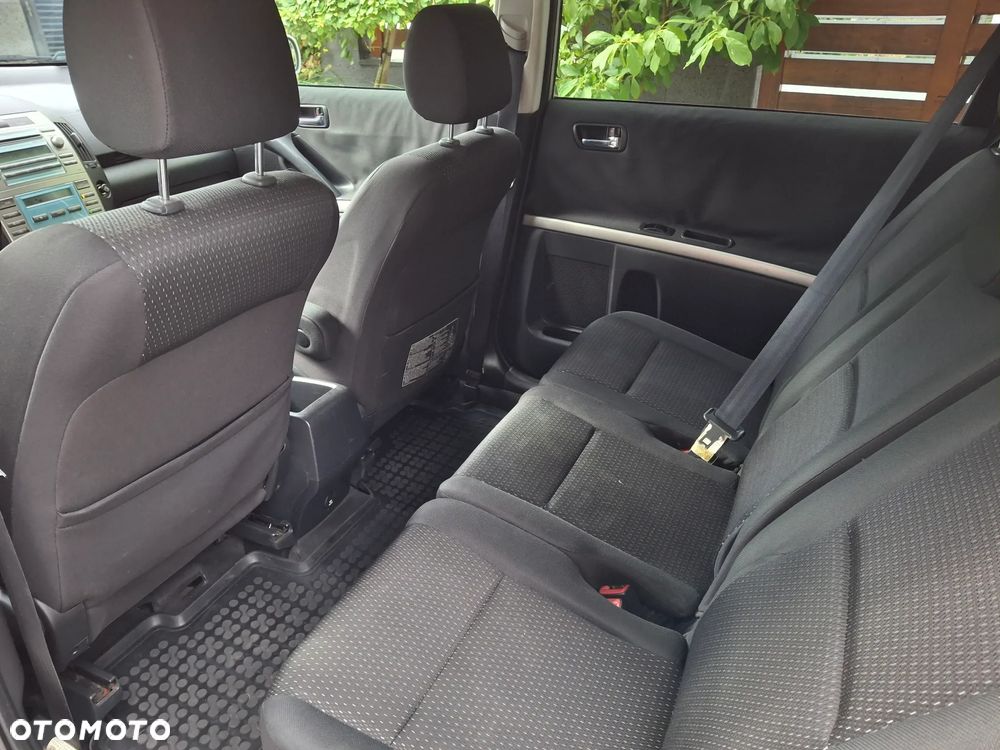 Toyota Corolla Verso - 14