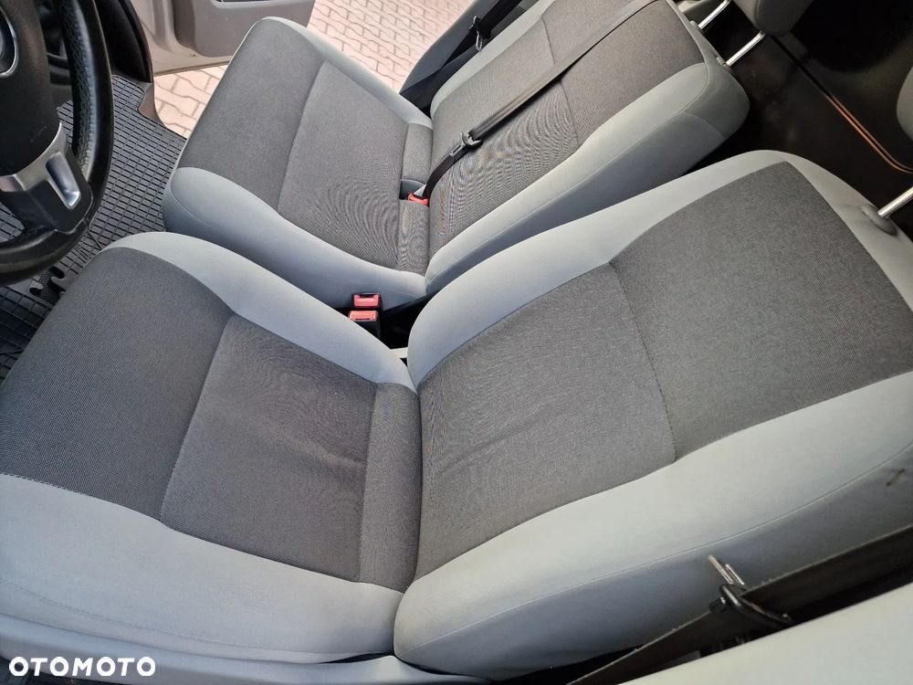 Volkswagen Transporter T5 - 8