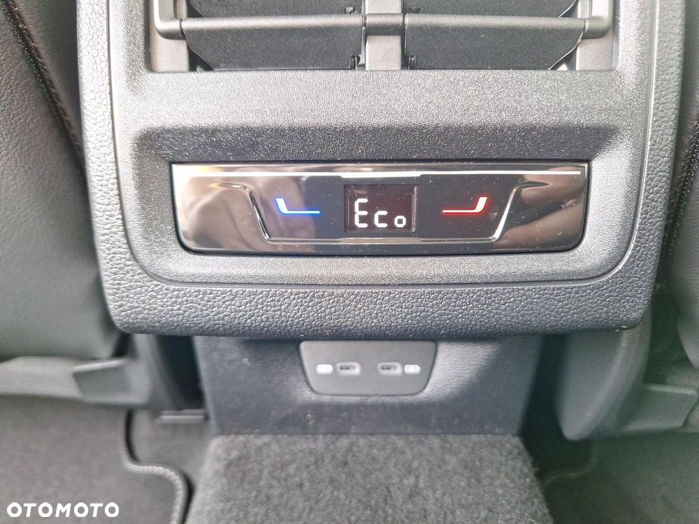 Volkswagen Golf - 21