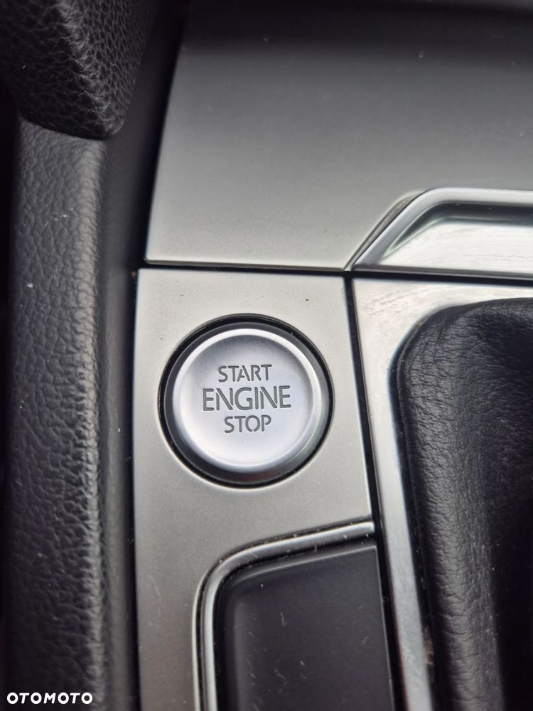 Volkswagen Passat 2.0 TDI (BlueMotion Technology) Highline - 20