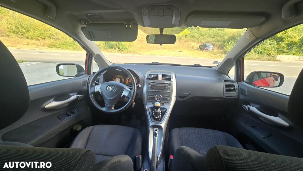 Toyota Auris 2.0 D-4D Luna - 8