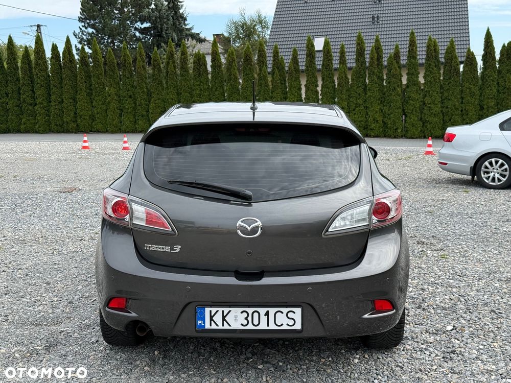 Mazda 3 1.6 Exclusive + - 4