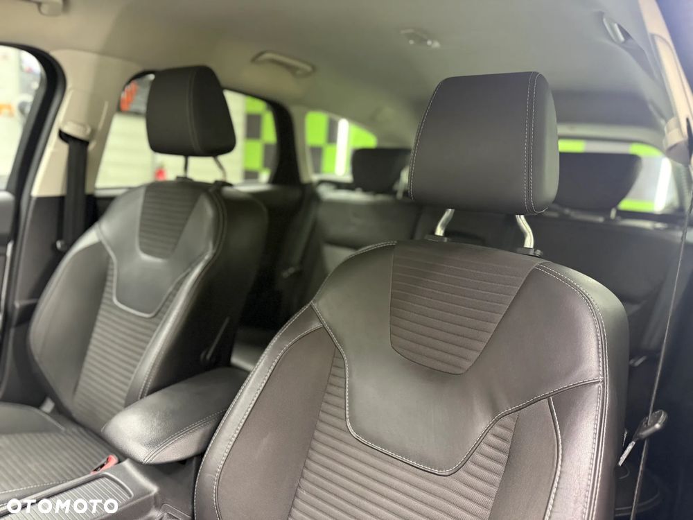 Ford Focus - 26
