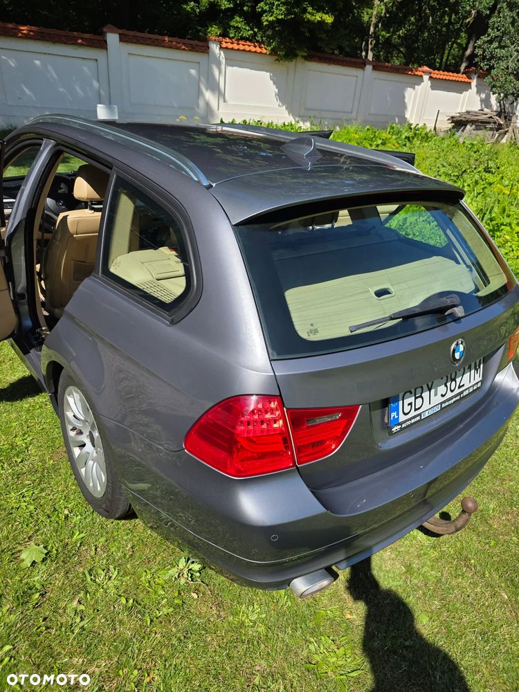 BMW Seria 3 318d DPF - 31