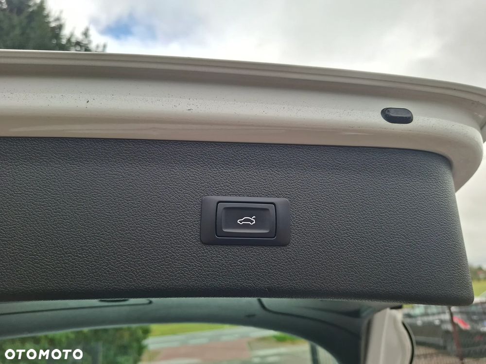 Audi A4 Allroad 2.0 TDI Quattro - 16