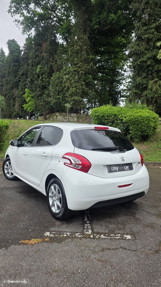Peugeot 208 1.2 VTi SE Style - 4