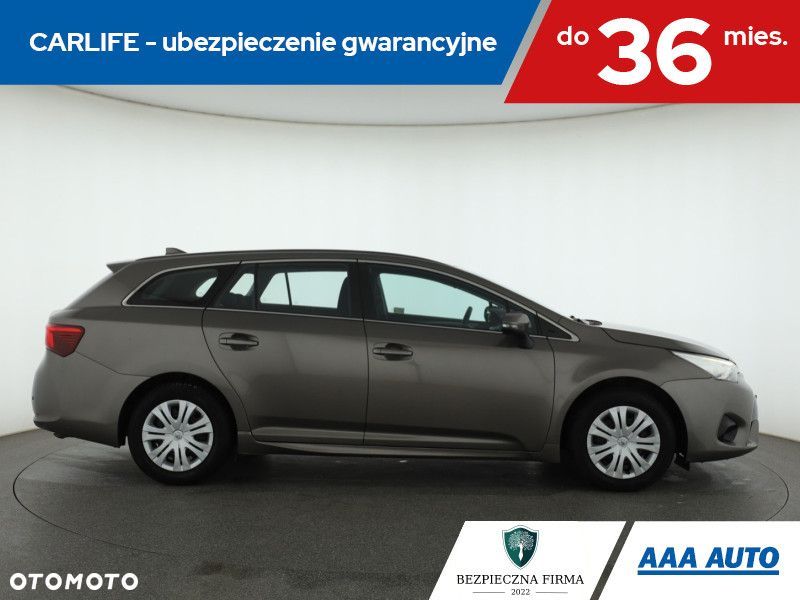 Toyota Avensis - 8