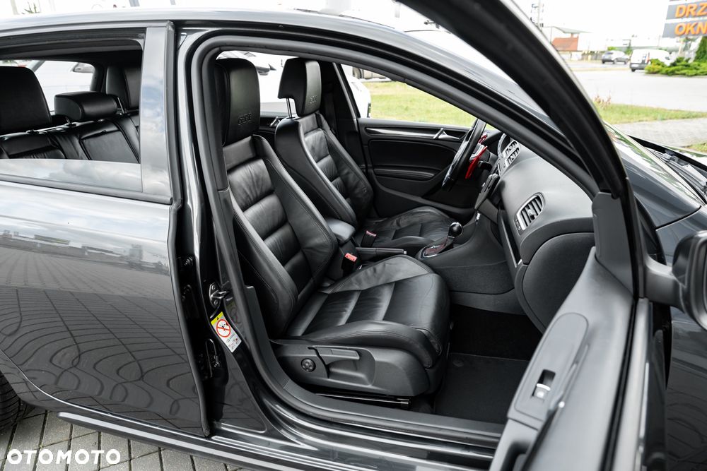 Volkswagen Golf 2.0 GTI DSG - 26