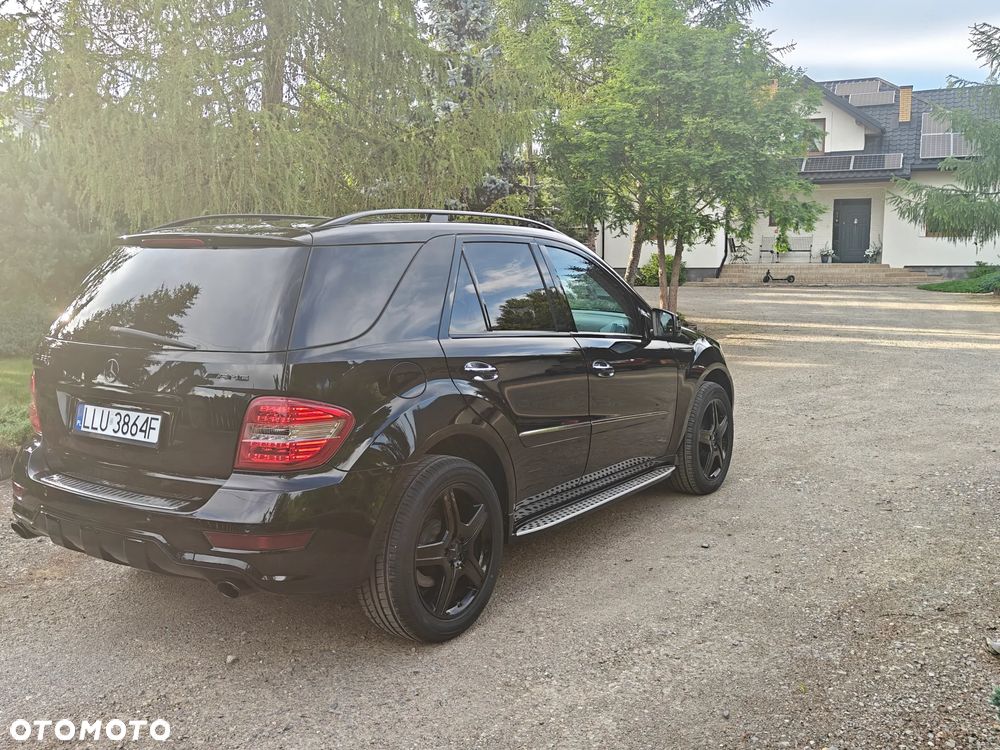 Mercedes-Benz ML - 4
