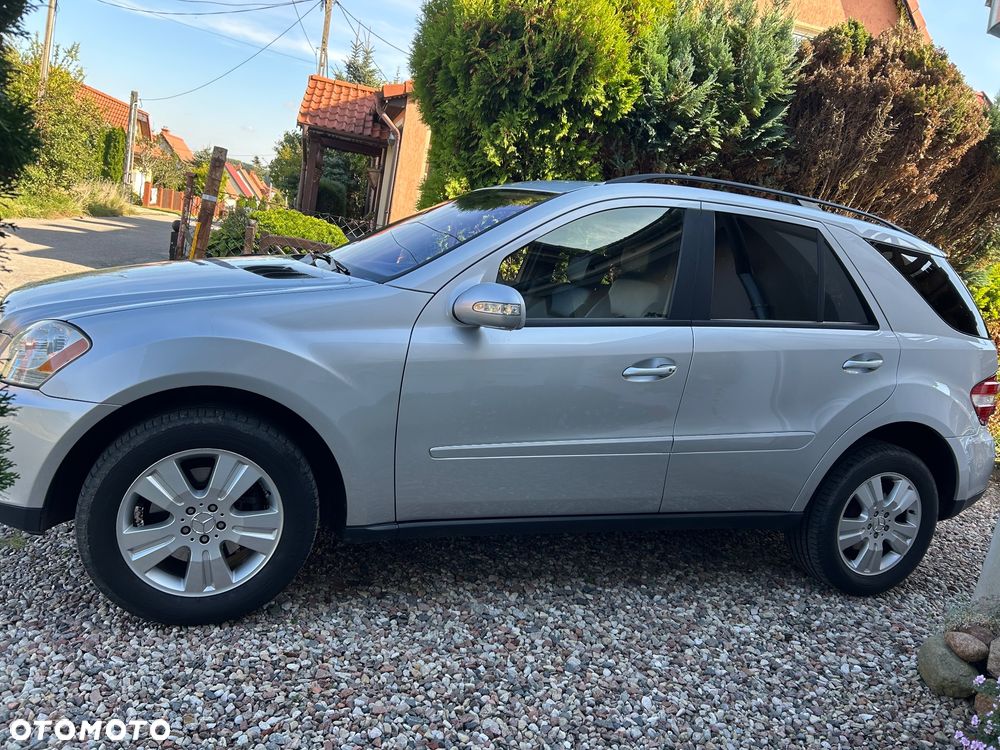 Mercedes-Benz ML 350 4-Matic - 3