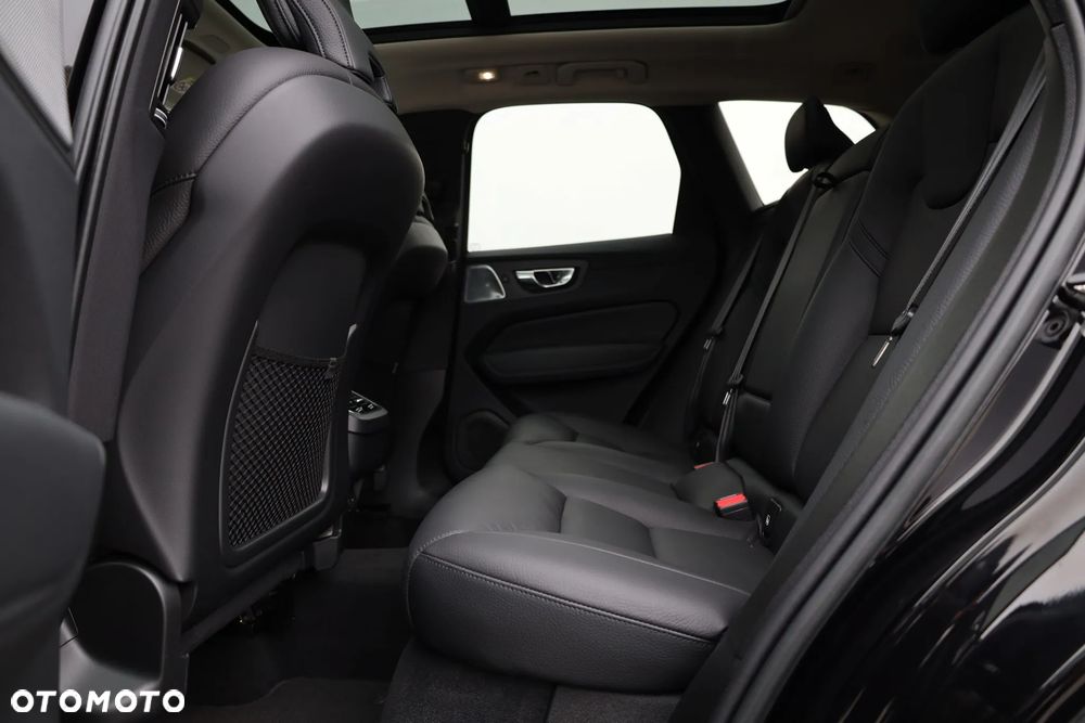 Volvo XC 60 B5 B AWD Ultimate Dark - 22