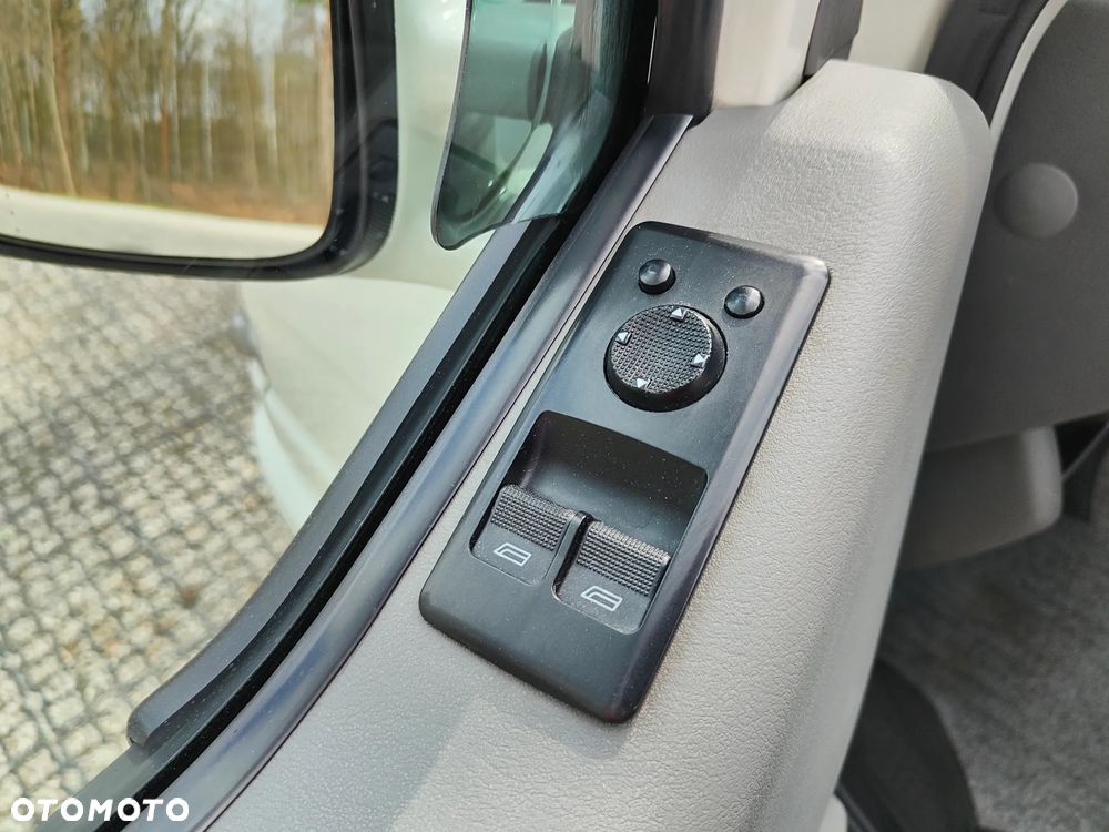 Volkswagen Transporter - 31