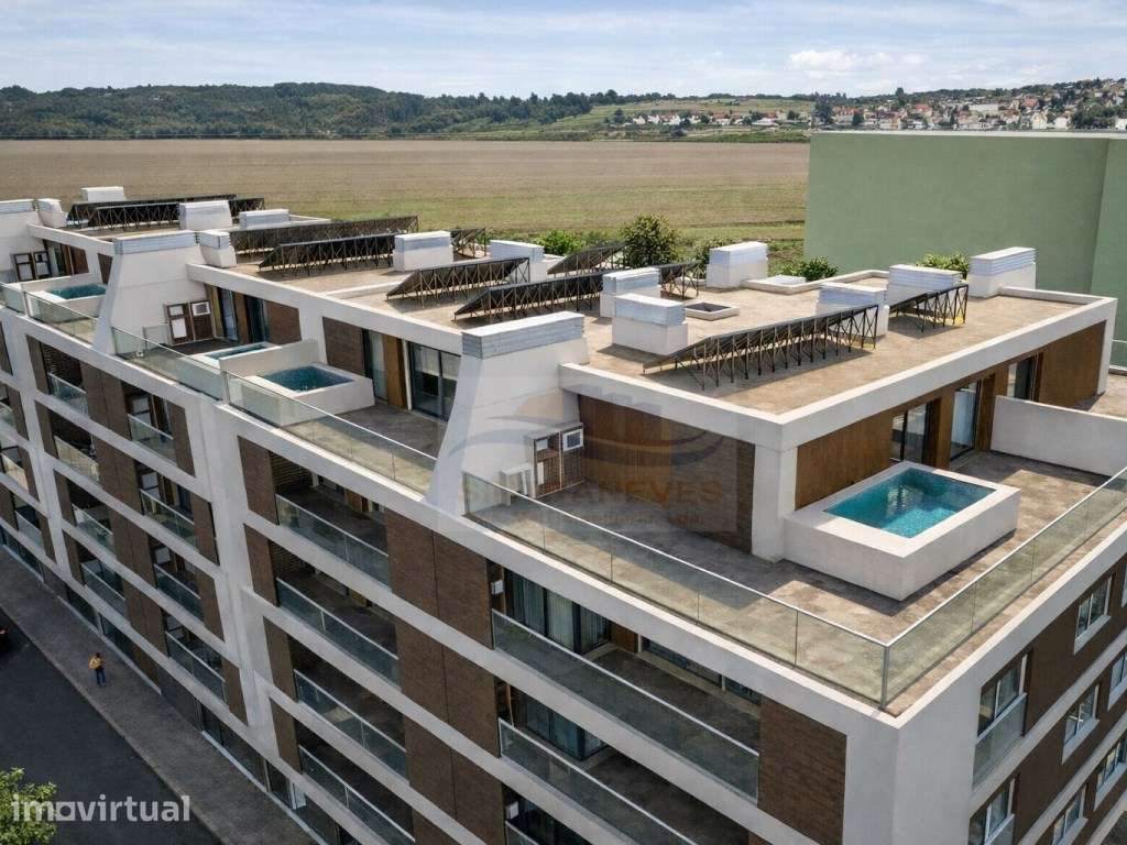 T2 Exclusivo com Terraço de 90 m², Jacuzzi Privativo e Vista Desafo... - Grande imagem: 2/4