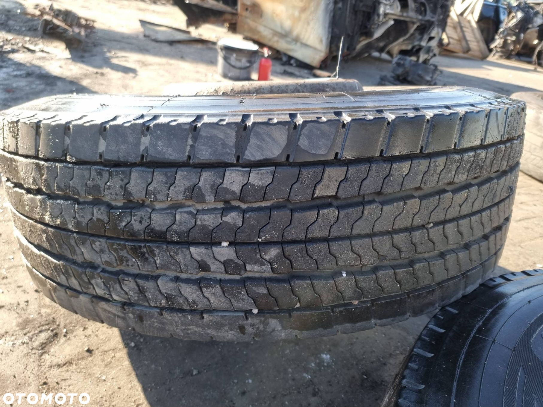 OPONA 22.5 RENAULT PREMIUM 320 315/70 R22,5 UNITREAD - 13