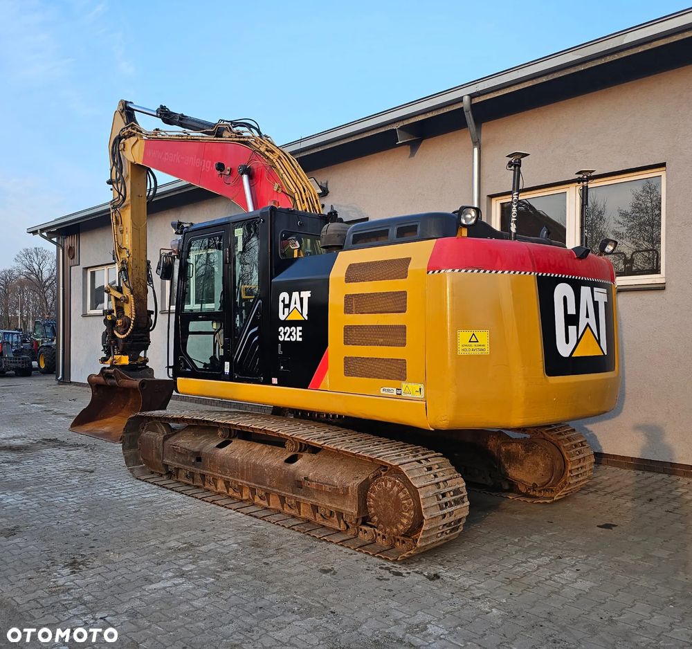 Caterpillar 323EL - 4