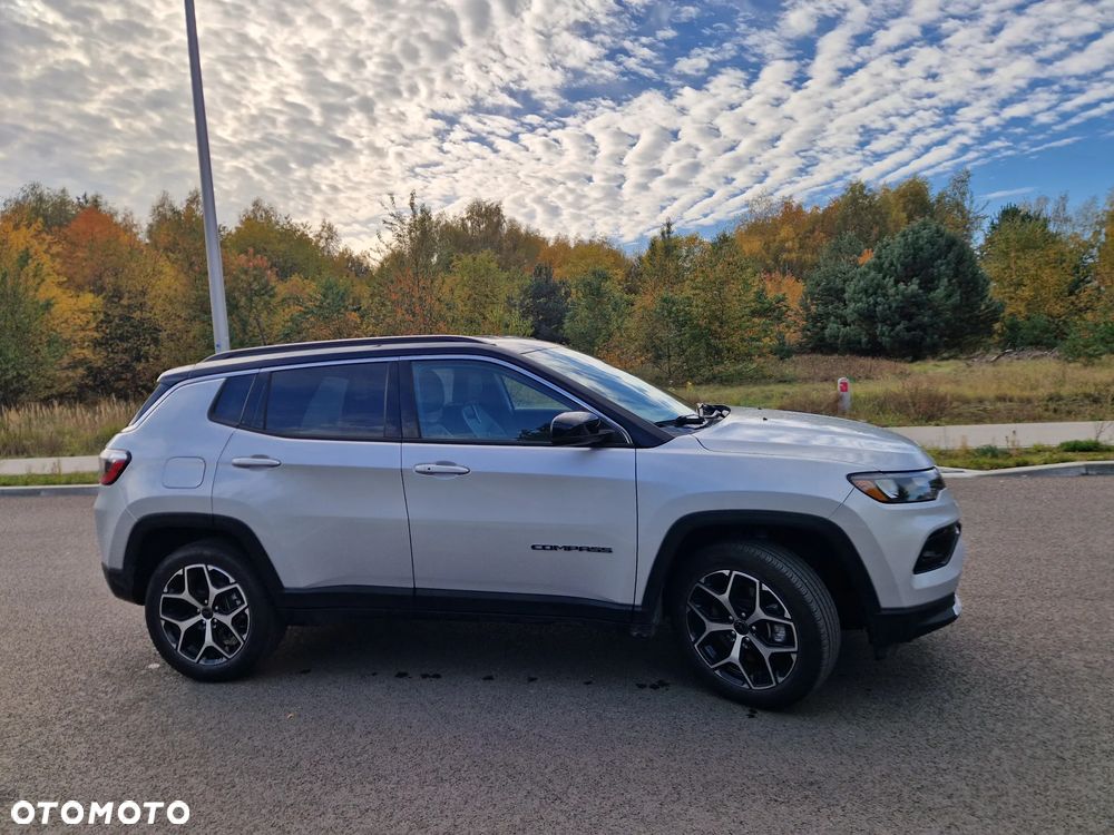 Jeep Compass - 12