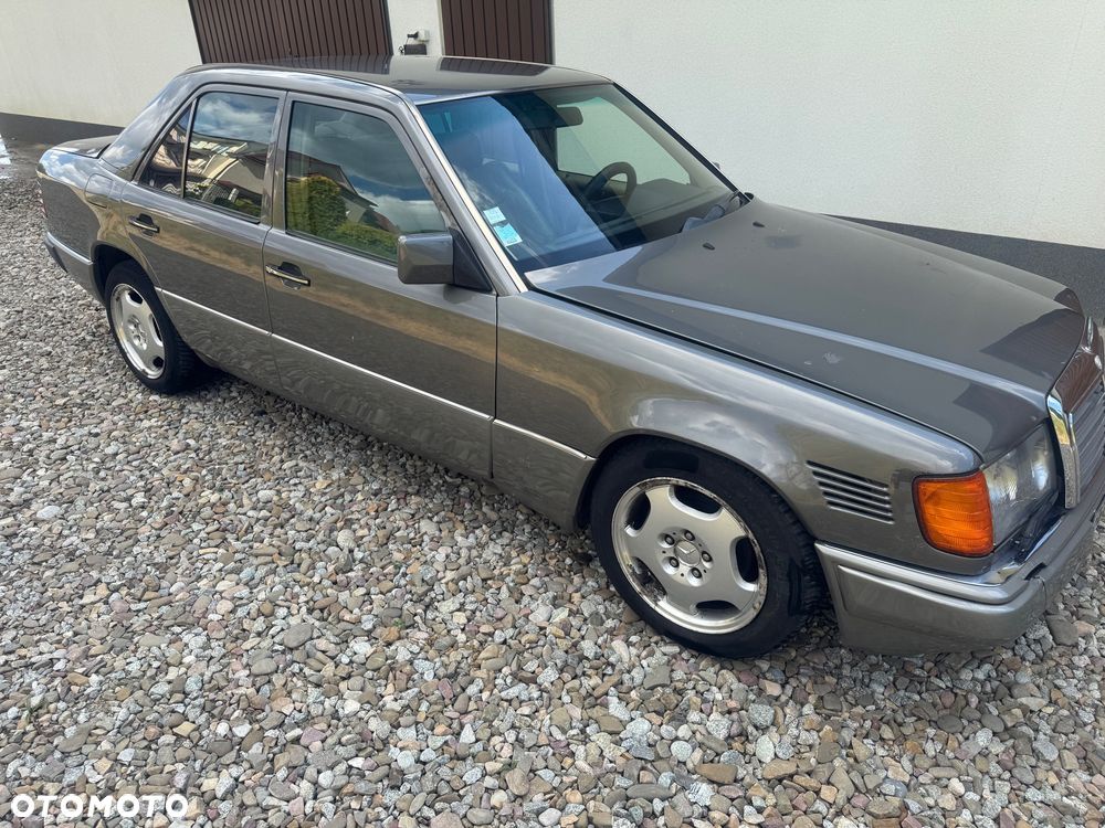 Mercedes-Benz W124 (1984-1993) - 1