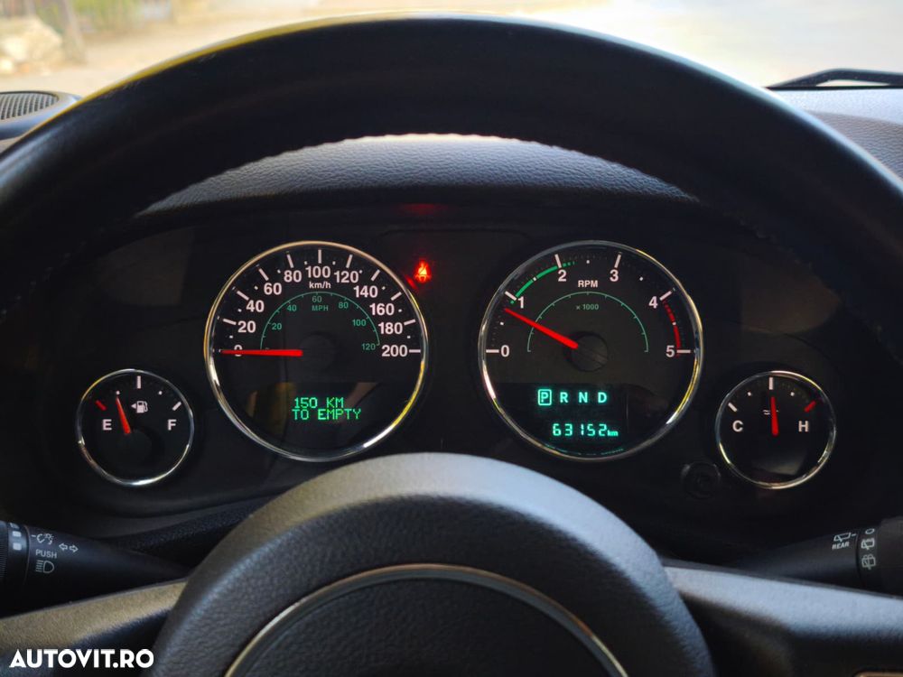 Jeep Wrangler 2.8 CRD AT Sahara - 10