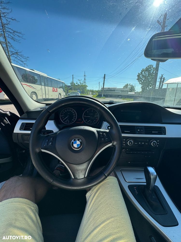 BMW Seria 3 320d DPF Aut. - 11