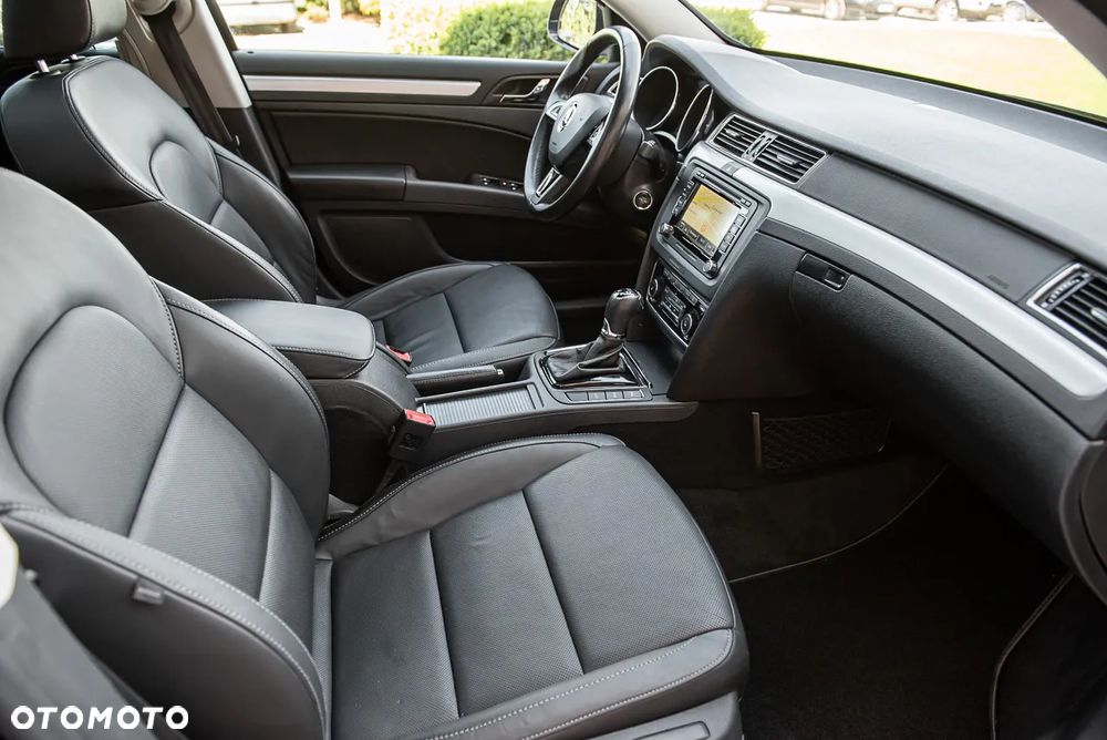 Skoda Superb 2.0 TDI Green tec 4x4 DSG Elegance - 33