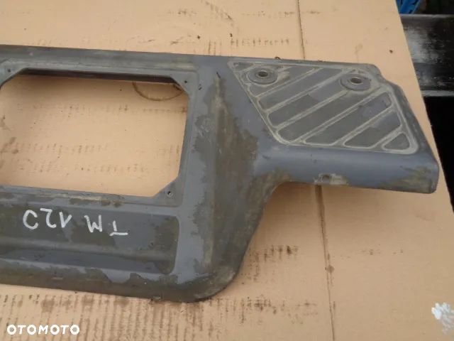 Plastik osłona boczek ramka konsoli kabina New Holland TM120 TM130 TM140 TM155 TM175 TM190 - 4